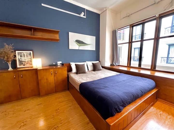 Nice Room Located Right Next To The Old Quarter Can Phong Nhieu Anh Sang Tai Ngay Gan Pho Di Bo Ho Guom 河内 外观 照片
