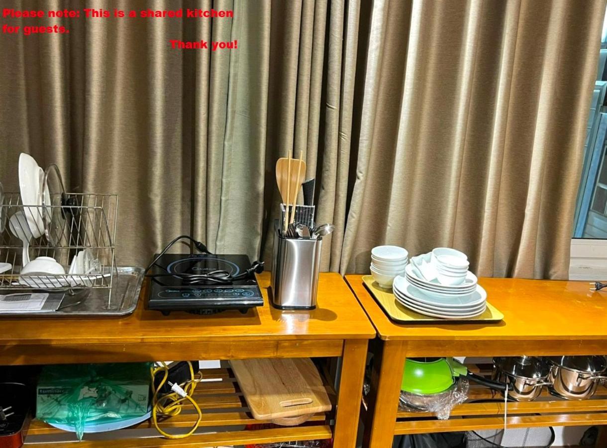 Nice Room Located Right Next To The Old Quarter Can Phong Nhieu Anh Sang Tai Ngay Gan Pho Di Bo Ho Guom 河内 外观 照片